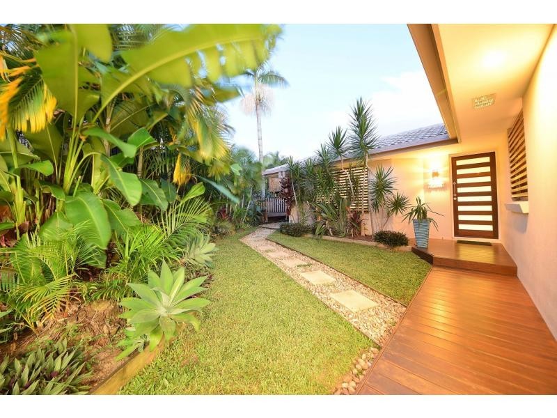 3/6 Whitehead Drive, Burleigh Waters QLD 4220