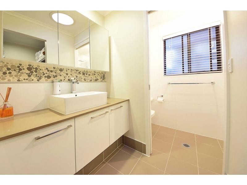 3/6 Whitehead Drive, Burleigh Waters QLD 4220