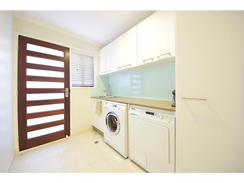 3/6 Whitehead Drive, Burleigh Waters QLD 4220