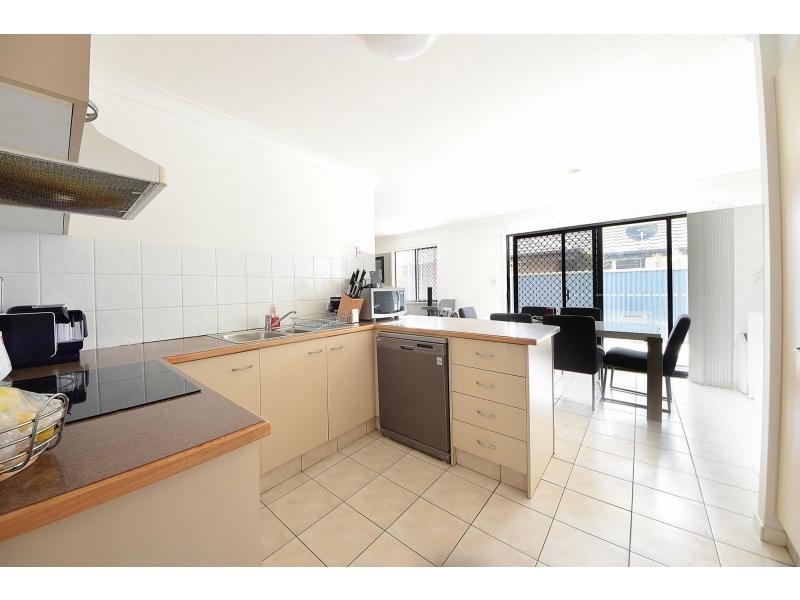 9 Seville Circuit, Burleigh Waters QLD 4220