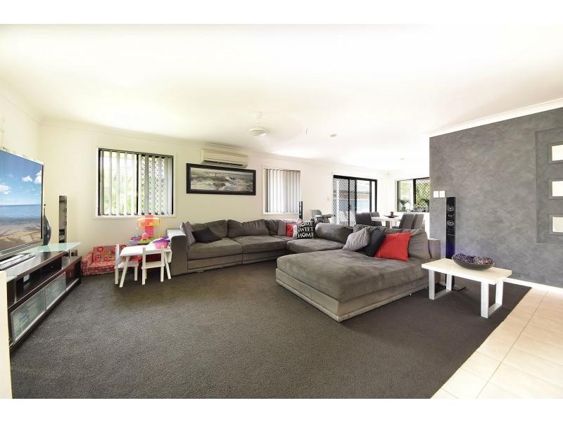 9 Seville Circuit, Burleigh Waters QLD 4220