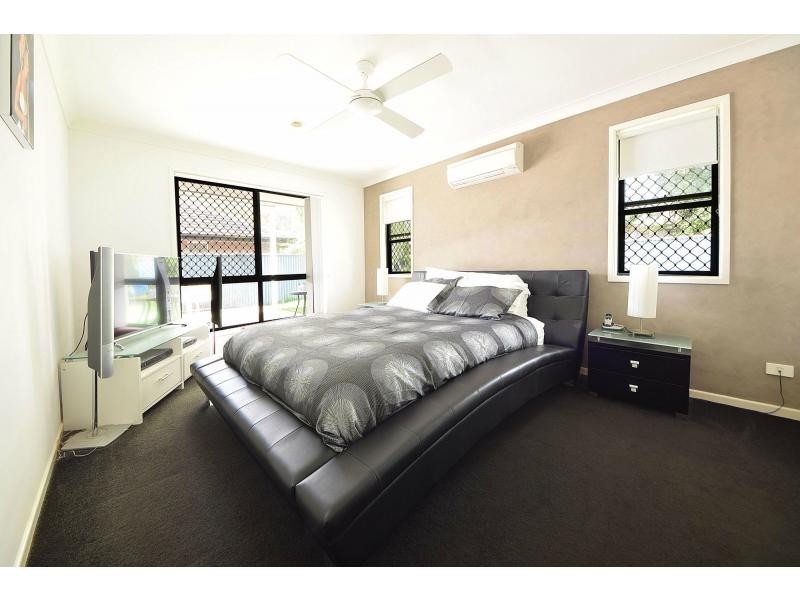 9 Seville Circuit, Burleigh Waters QLD 4220