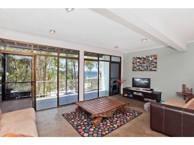 2/22 Mount Street, Burleigh Heads QLD 4220