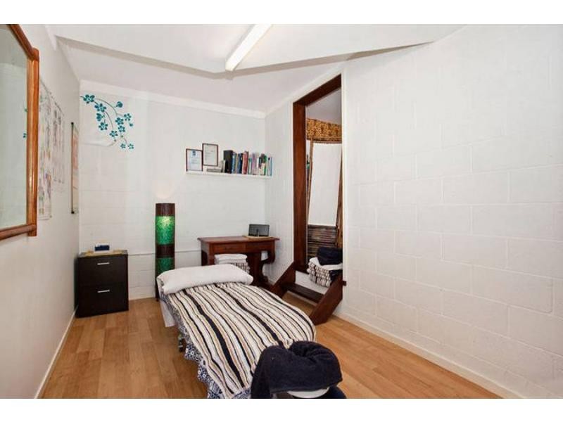 2/22 Mount Street, Burleigh Heads QLD 4220