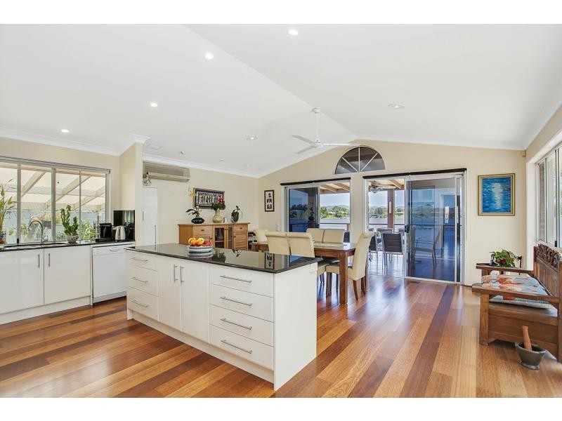 58 Dipper Drive, Burleigh Waters QLD 4220