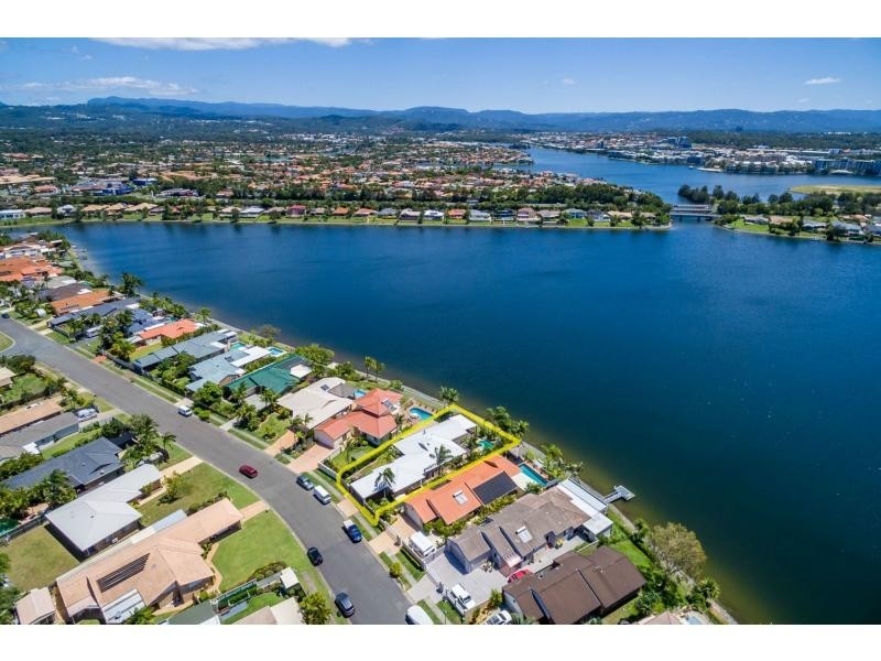 58 Dipper Drive, Burleigh Waters QLD 4220