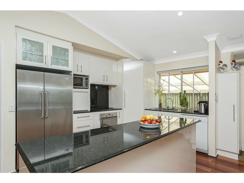 58 Dipper Drive, Burleigh Waters QLD 4220