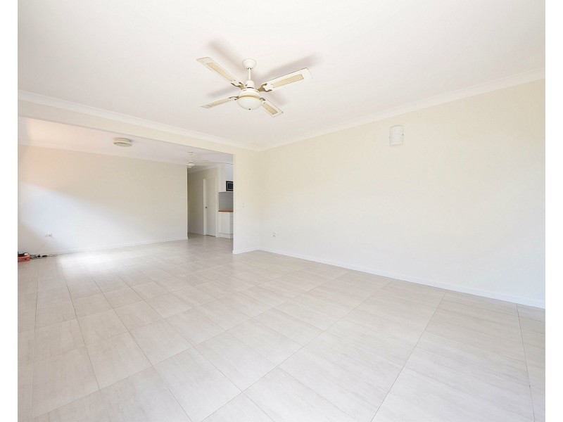 22 Dawn Parade, Miami QLD 4220