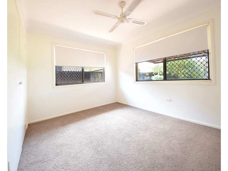 22 Dawn Parade, Miami QLD 4220