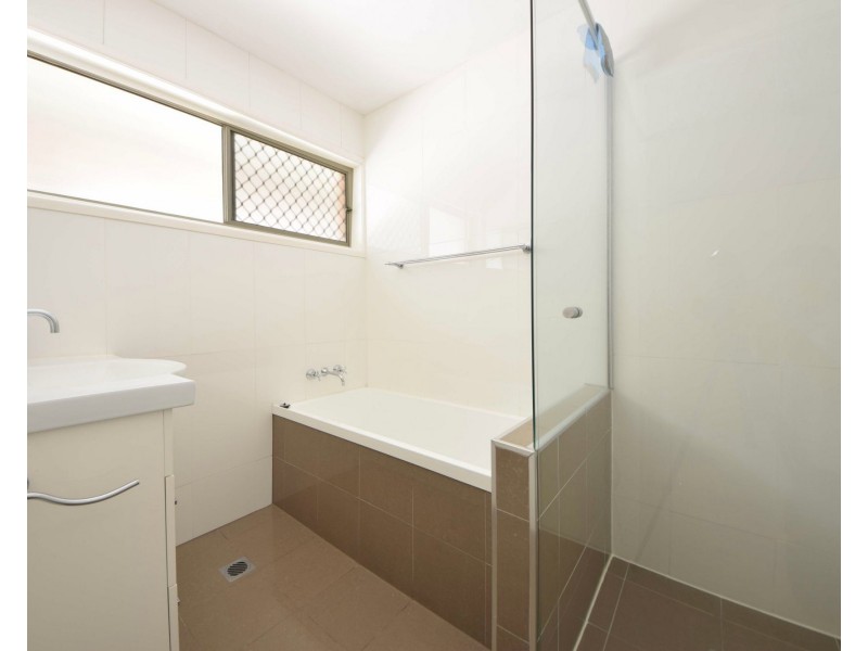 22 Dawn Parade, Miami QLD 4220