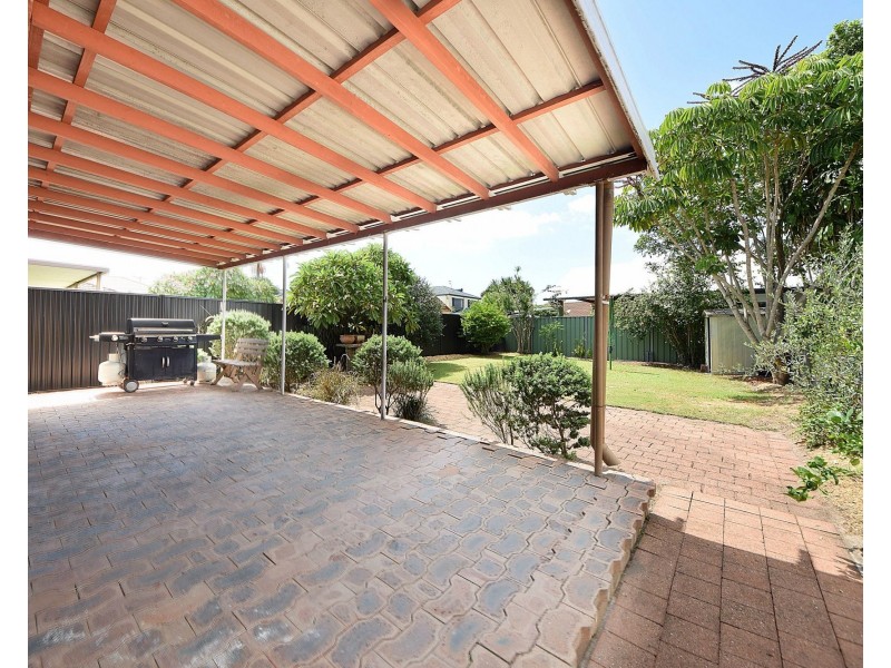 22 Dawn Parade, Miami QLD 4220