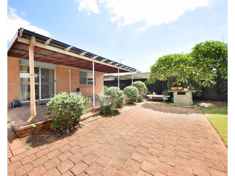 22 Dawn Parade, Miami QLD 4220