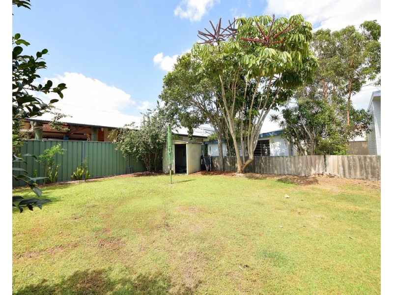 22 Dawn Parade, Miami QLD 4220