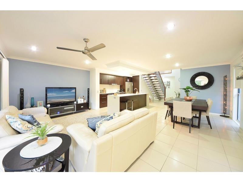 98 Verona Circuit, Burleigh Waters QLD 4220