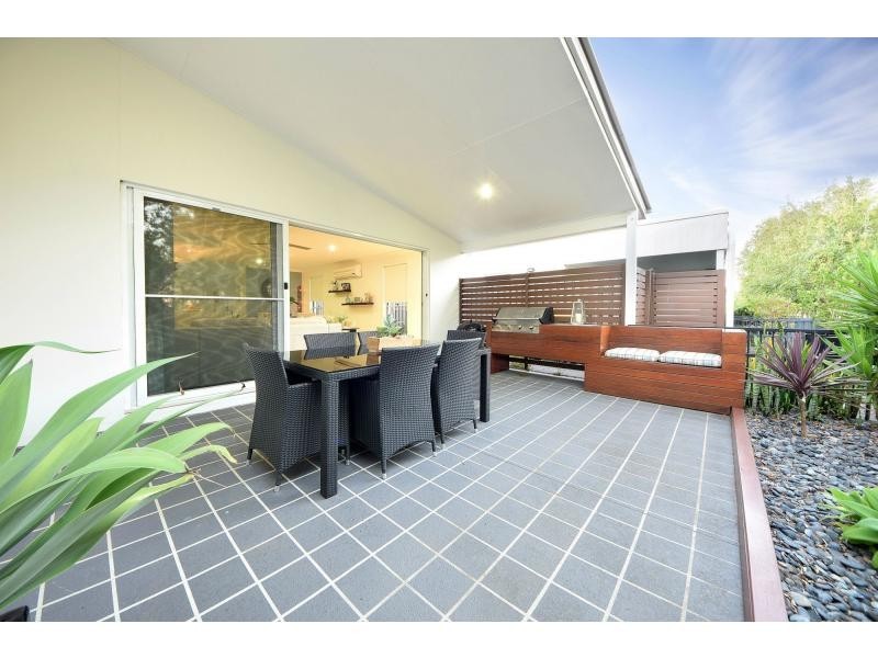 98 Verona Circuit, Burleigh Waters QLD 4220