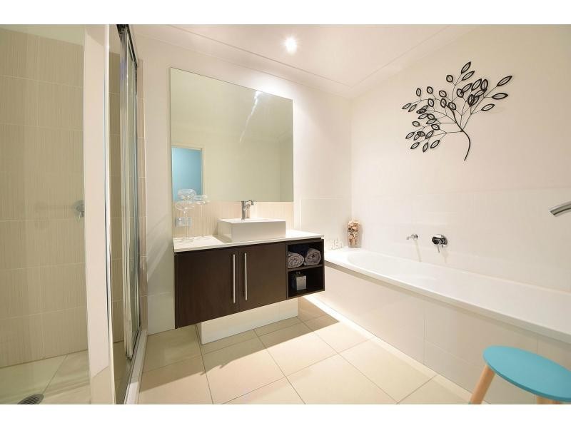 98 Verona Circuit, Burleigh Waters QLD 4220
