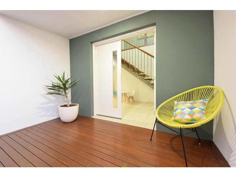 98 Verona Circuit, Burleigh Waters QLD 4220