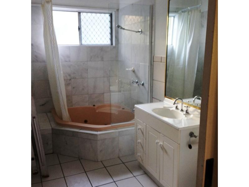 38 George Street East, Burleigh Heads QLD 4220