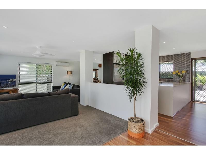 5 Tattler Way, Burleigh Waters QLD 4220