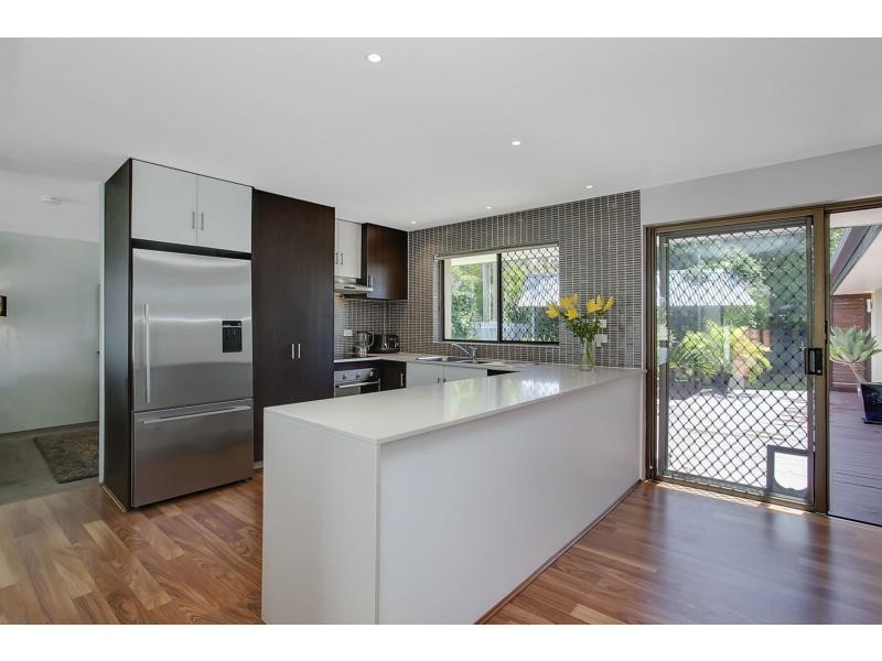 5 Tattler Way, Burleigh Waters QLD 4220