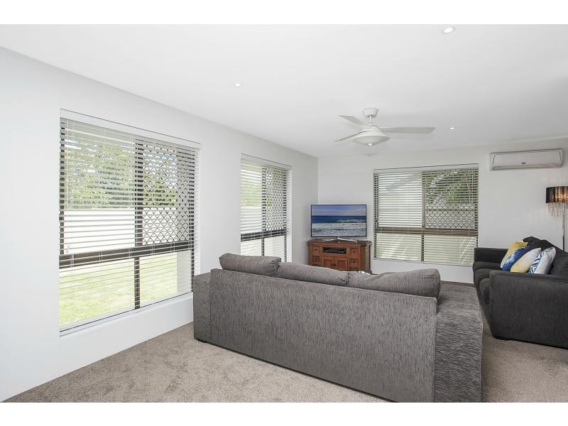 5 Tattler Way, Burleigh Waters QLD 4220