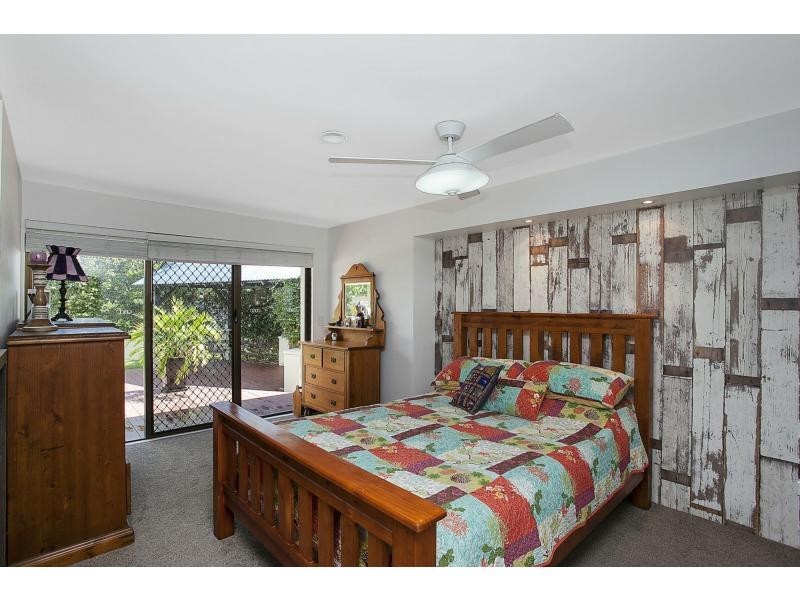5 Tattler Way, Burleigh Waters QLD 4220