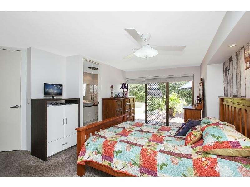 5 Tattler Way, Burleigh Waters QLD 4220