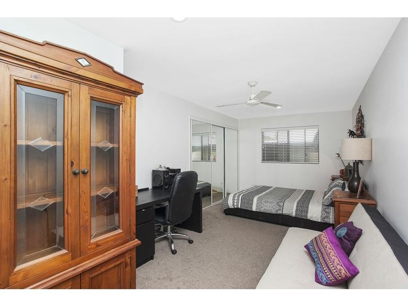 5 Tattler Way, Burleigh Waters QLD 4220