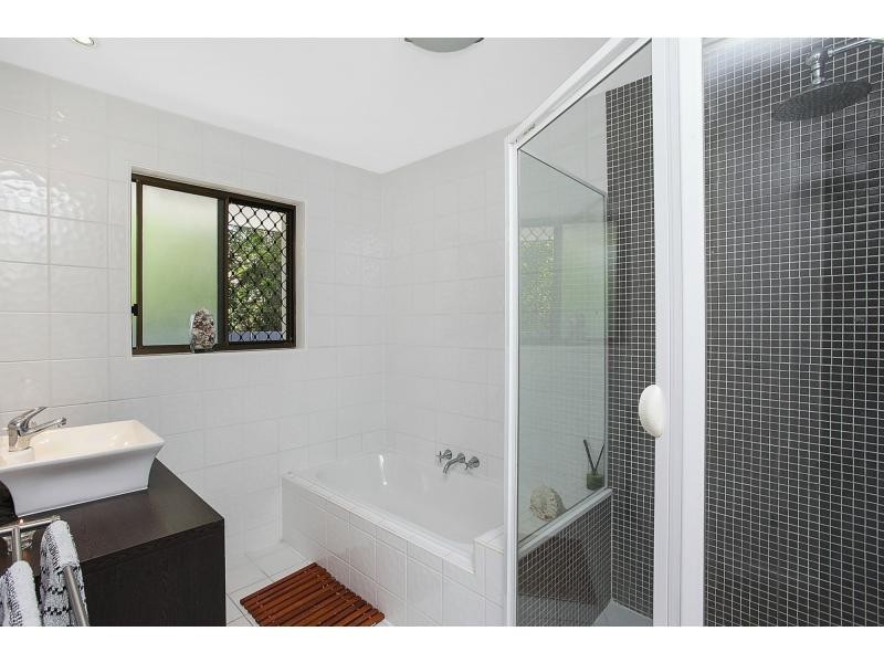 5 Tattler Way, Burleigh Waters QLD 4220