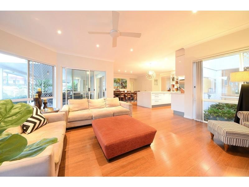 150 Santa Cruz Boulevard, Clear Island Waters QLD 4226