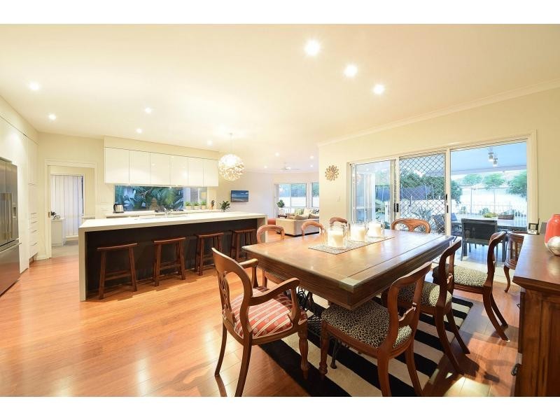 150 Santa Cruz Boulevard, Clear Island Waters QLD 4226