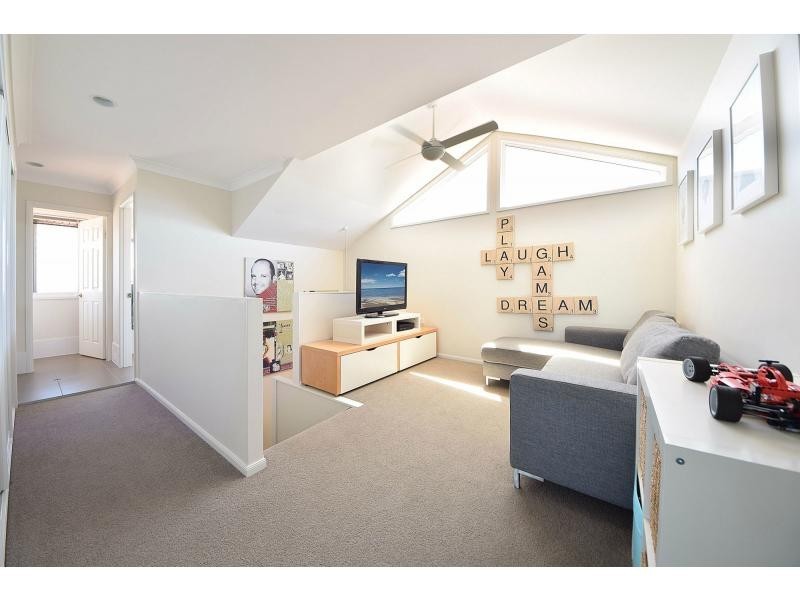 150 Santa Cruz Boulevard, Clear Island Waters QLD 4226