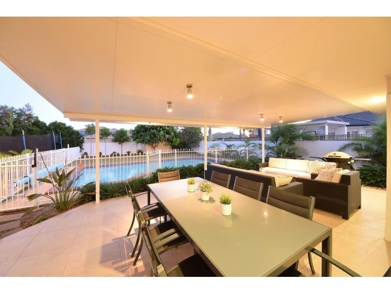 150 Santa Cruz Boulevard, Clear Island Waters QLD 4226