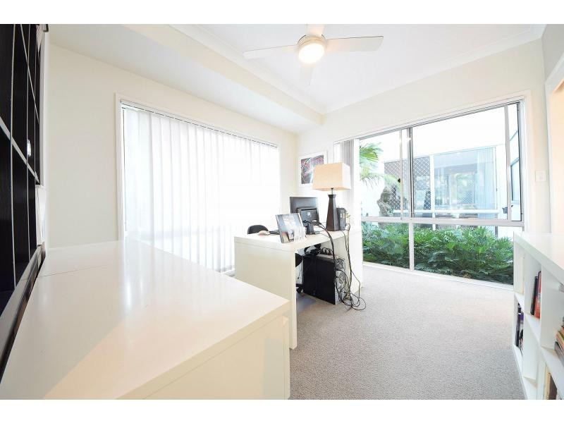 150 Santa Cruz Boulevard, Clear Island Waters QLD 4226