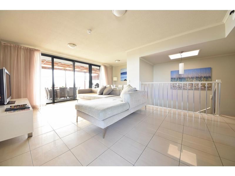 1124/1 Ocean Street, Burleigh Heads QLD 4220