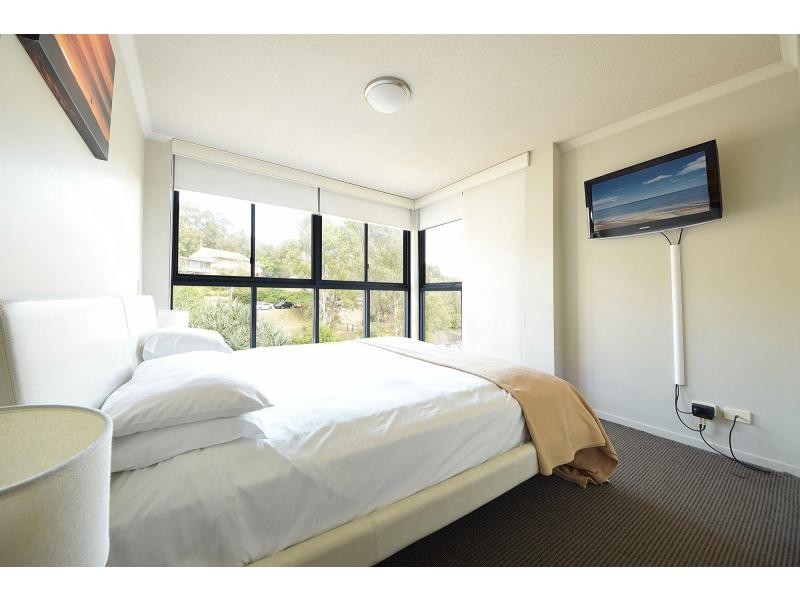 1124/1 Ocean Street, Burleigh Heads QLD 4220