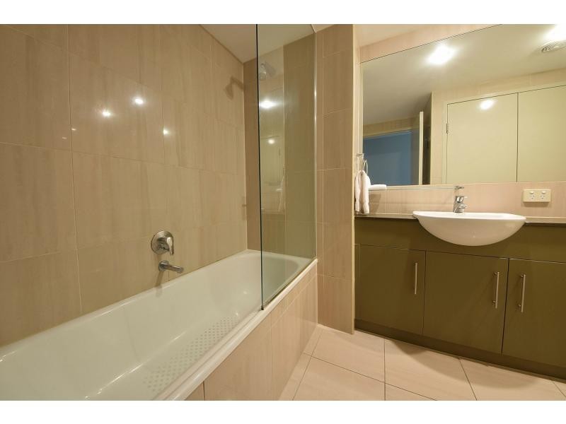 1124/1 Ocean Street, Burleigh Heads QLD 4220