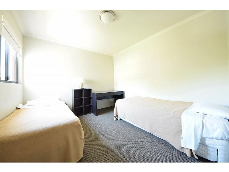 1124/1 Ocean Street, Burleigh Heads QLD 4220