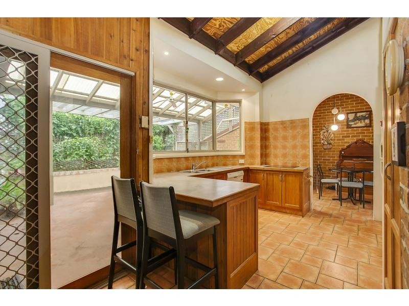 2 Exmouth Court, Elanora QLD 4221