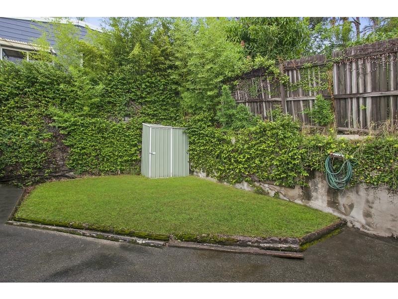 2 Exmouth Court, Elanora QLD 4221