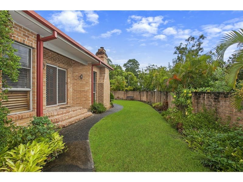 2 Exmouth Court, Elanora QLD 4221