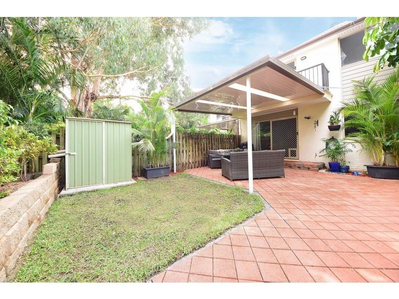 8/40 Sunbird Street, Burleigh Waters QLD 4220