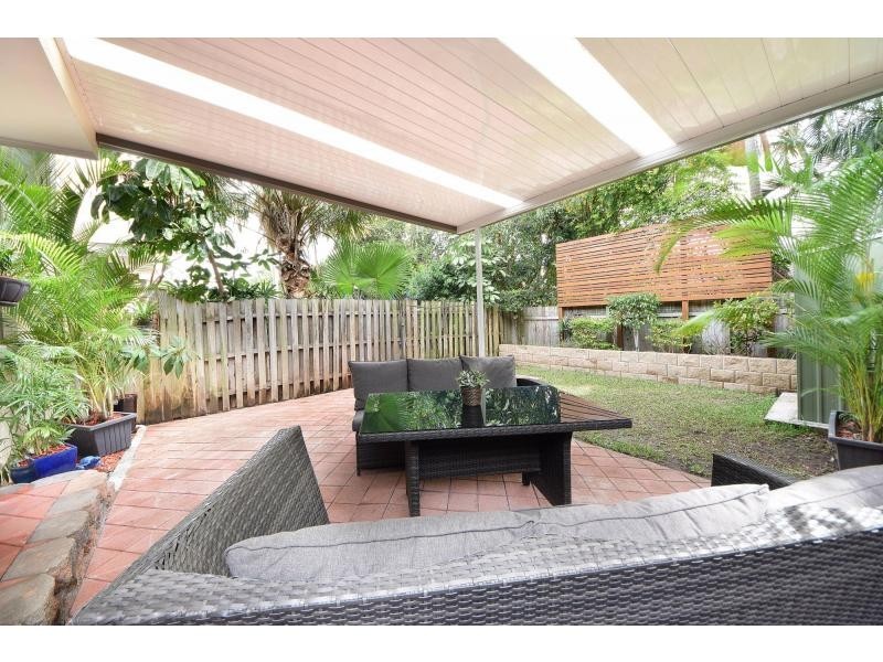 8/40 Sunbird Street, Burleigh Waters QLD 4220
