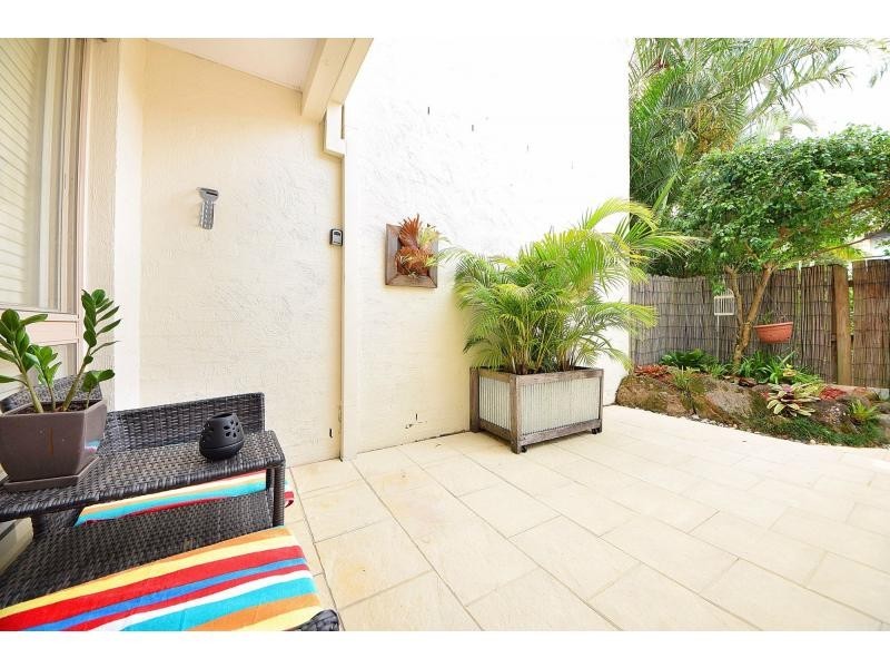 8/40 Sunbird Street, Burleigh Waters QLD 4220