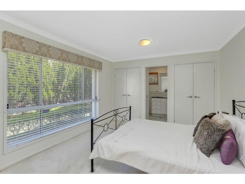 22 Kestrel Drive, Burleigh Waters QLD 4220