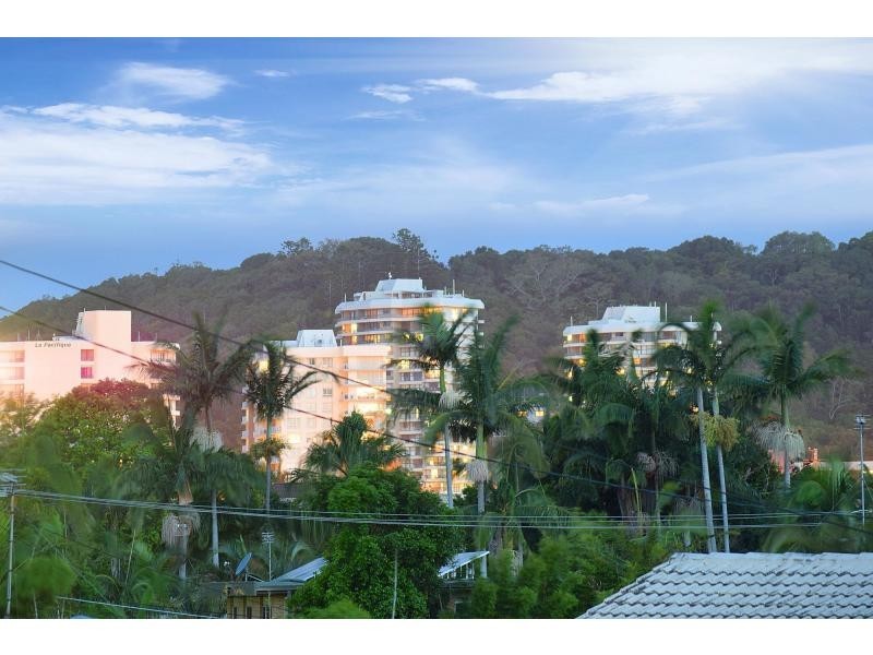 22 Kestrel Drive, Burleigh Waters QLD 4220