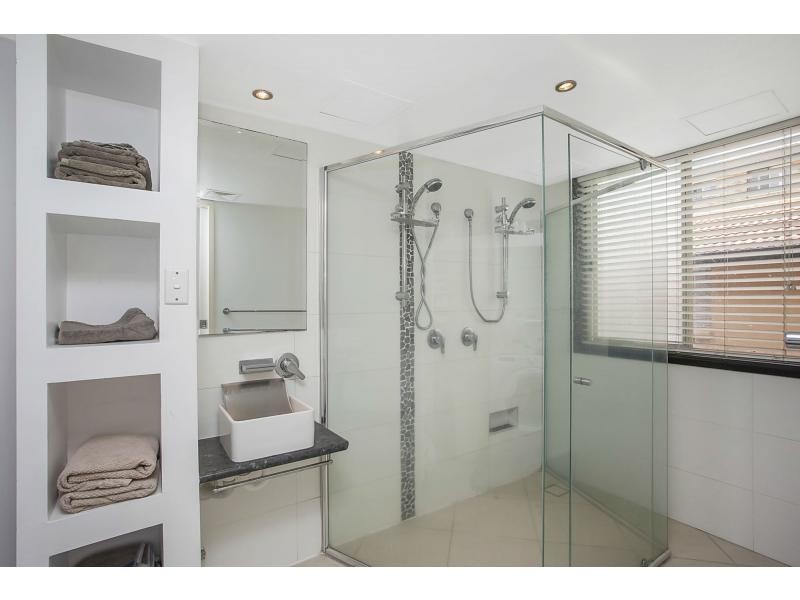 1/16 Burleigh Street, Burleigh Heads QLD 4220