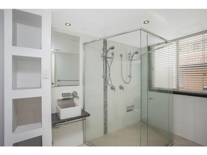 1/16 Burleigh Street, Burleigh Heads QLD 4220