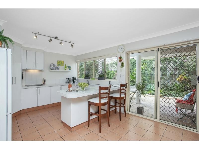 1/3 Symonds Road, Burleigh Heads QLD 4220