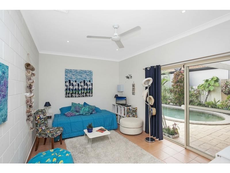 1/3 Symonds Road, Burleigh Heads QLD 4220